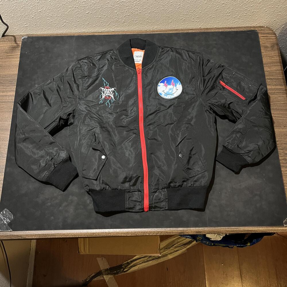 J Balvin Jacket Mens Large Black 2022 Jose Tour Bomber Smiley Lightning Patch